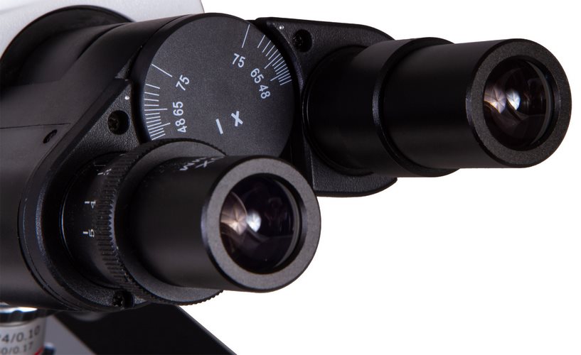 Digitální trinokulární mikroskop Levenhuk MED D20T LCD